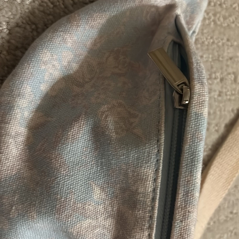 Wild fable fanny pack. Blue and white design. Linen colored adjustable strap. - Picture 2 of 8
